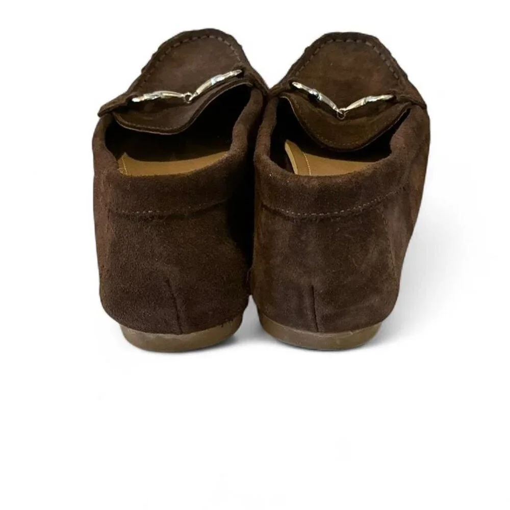 Women’s Brown leather loafers moccasin with silver buckle detail‎ size 7.5